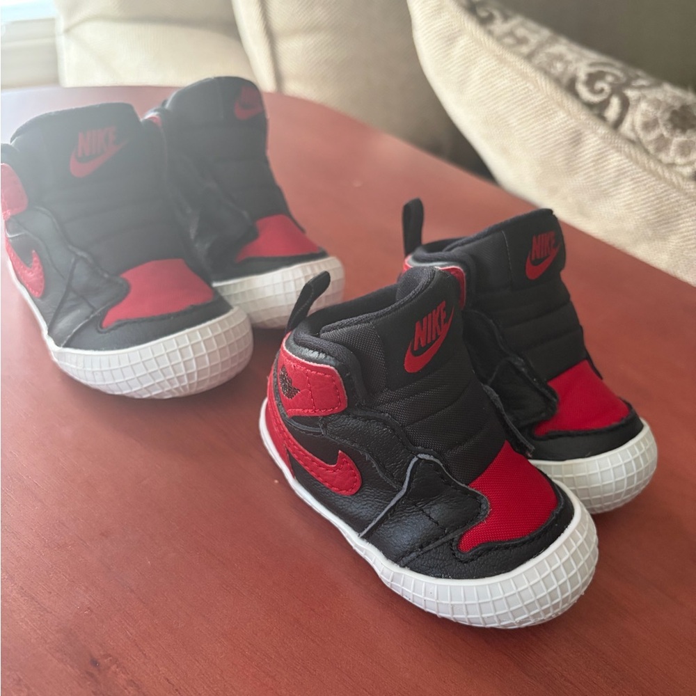 Nike Kids Black and Red Sneakers